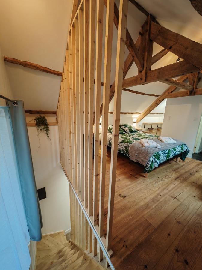 A La Memoire De Merlin & Spa Saint-Malon-sur-Mel Buitenkant foto