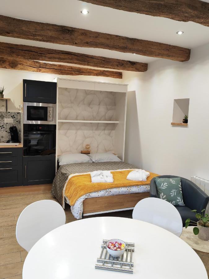 A La Memoire De Merlin & Spa Saint-Malon-sur-Mel Buitenkant foto