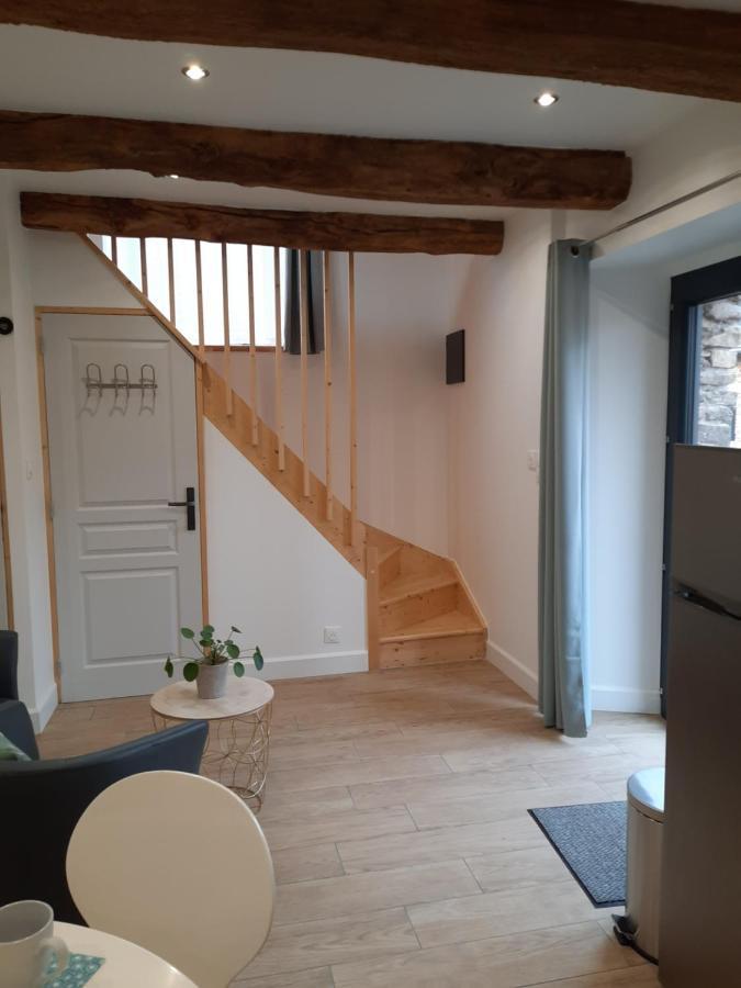 A La Memoire De Merlin & Spa Saint-Malon-sur-Mel Buitenkant foto